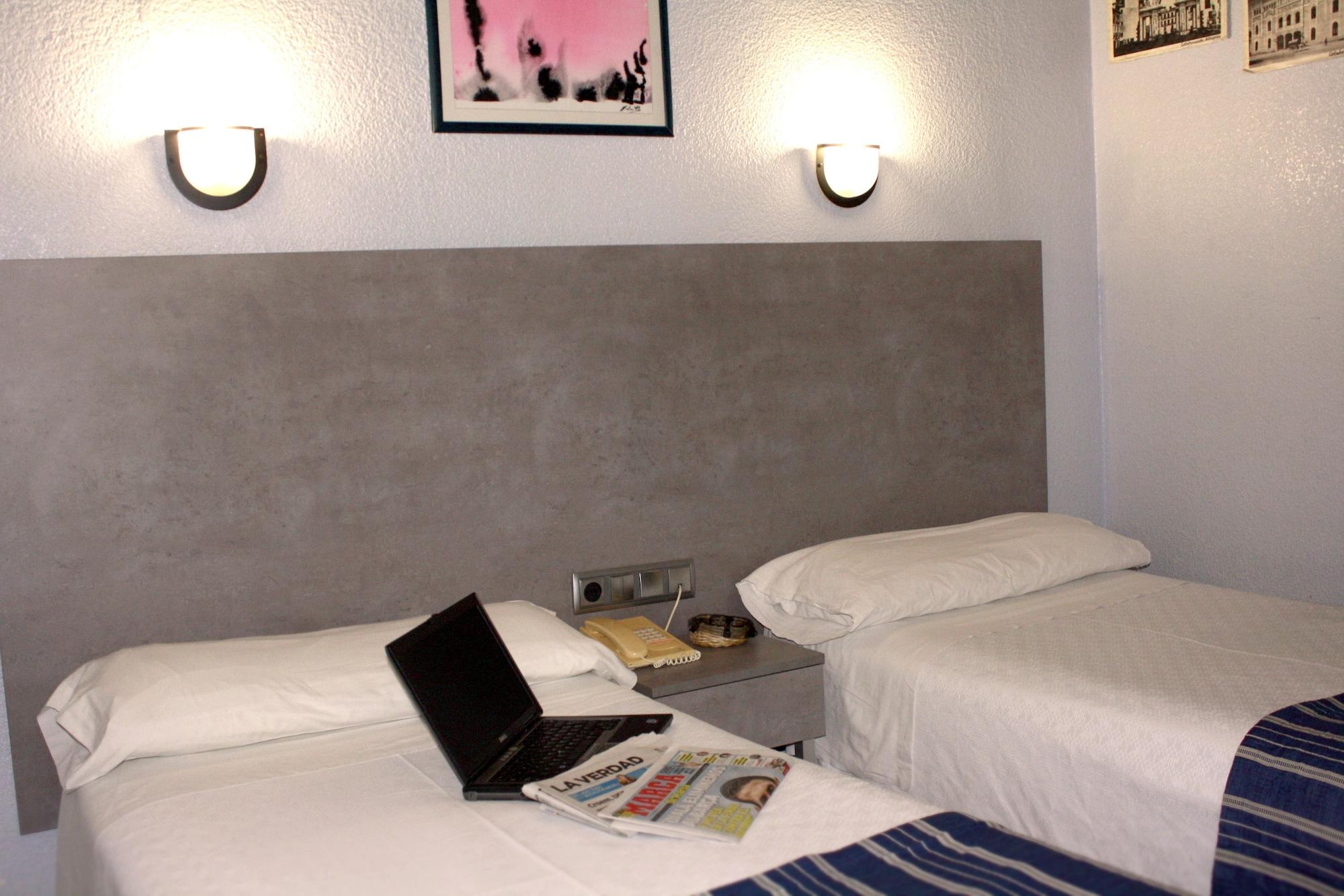 Hotel Universal ムルシア エクステリア 写真
